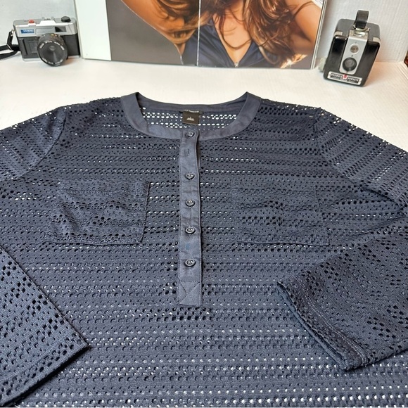 Ann Taylor dark navy top - Picture 6 of 7